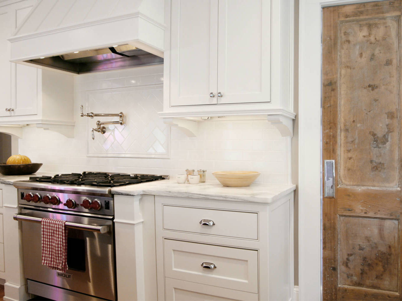 Hampton White 2 | Adex USA