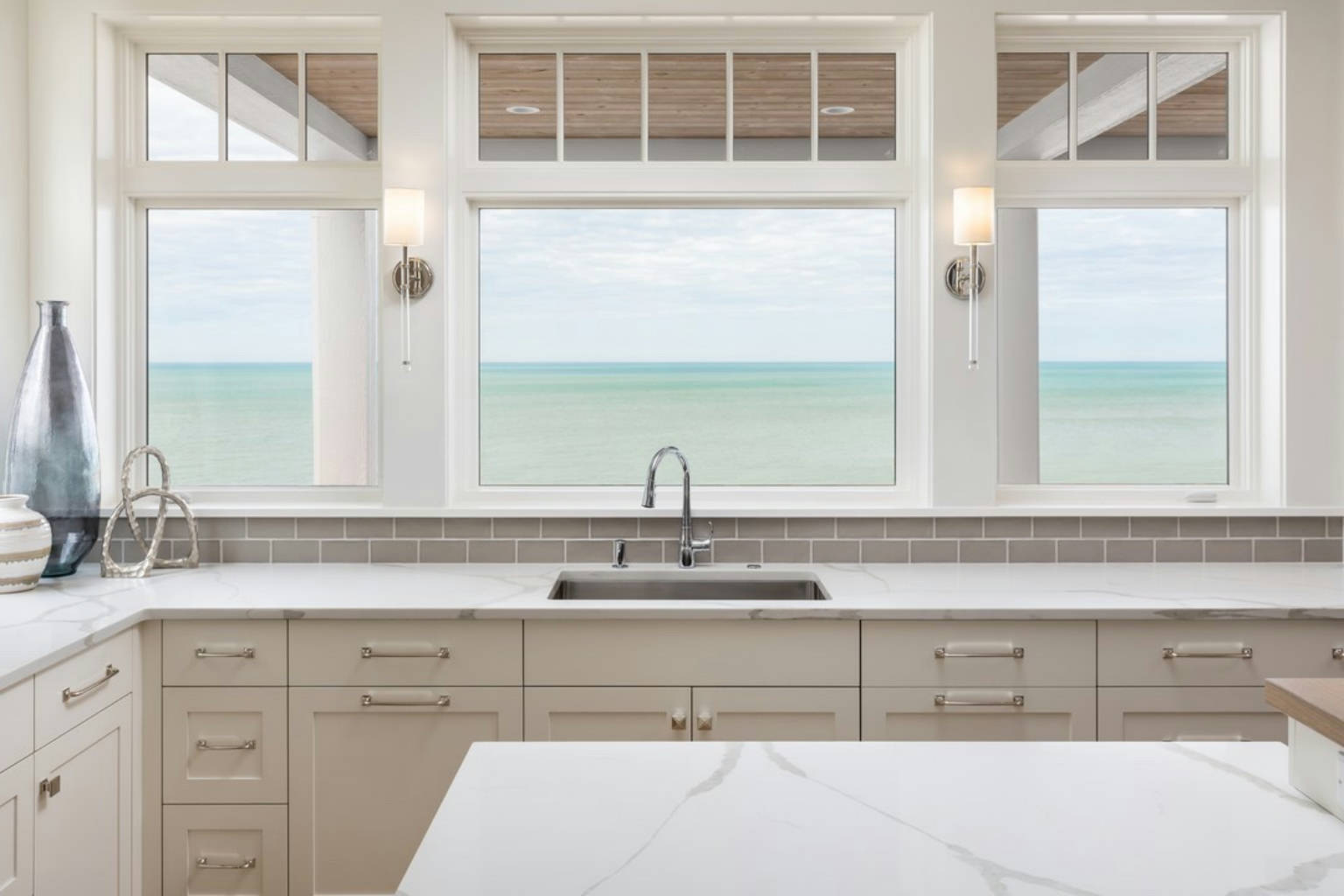 Kitchen with stunning views | Adex USA